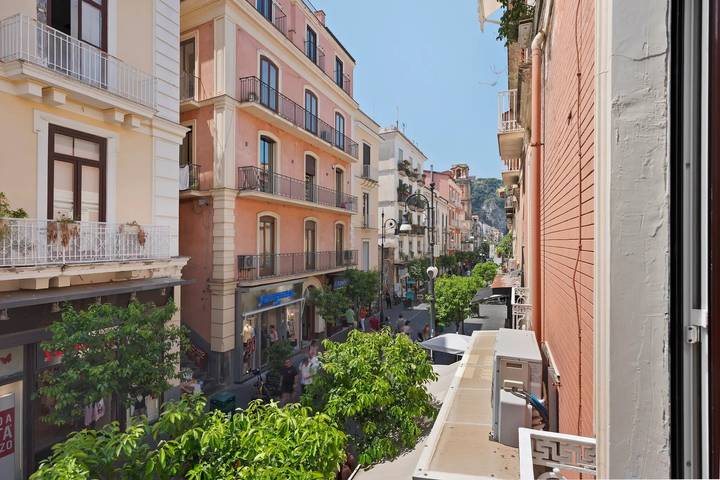 Sorrentina Guest House - Junior Suite 1 avec Balcon et Wi-Fi in Spiaggia pubblica di Sorrento, Sorrento