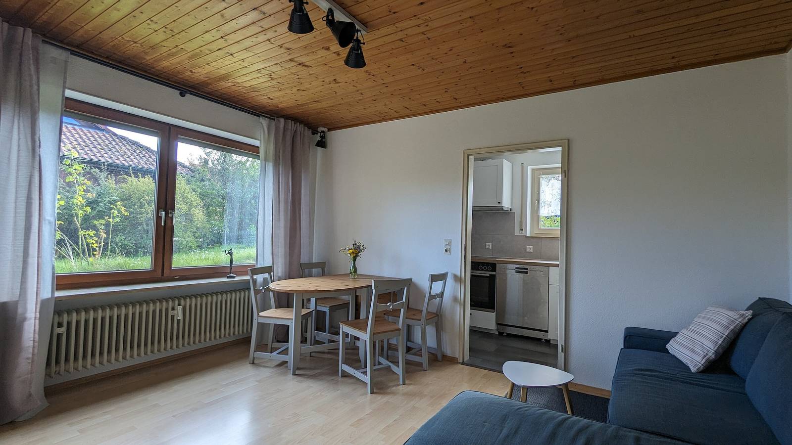 Appartement entier, Appartement "Wiesenblümle" avec terrasse privée, jardin privé et Wi-Fi in Schömberg, Forêt Noire du Nord