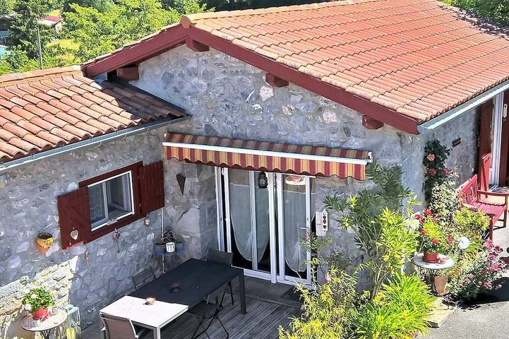 Location de vacances pour 2 personnes, avec jardin à Saint-Esteben - 3