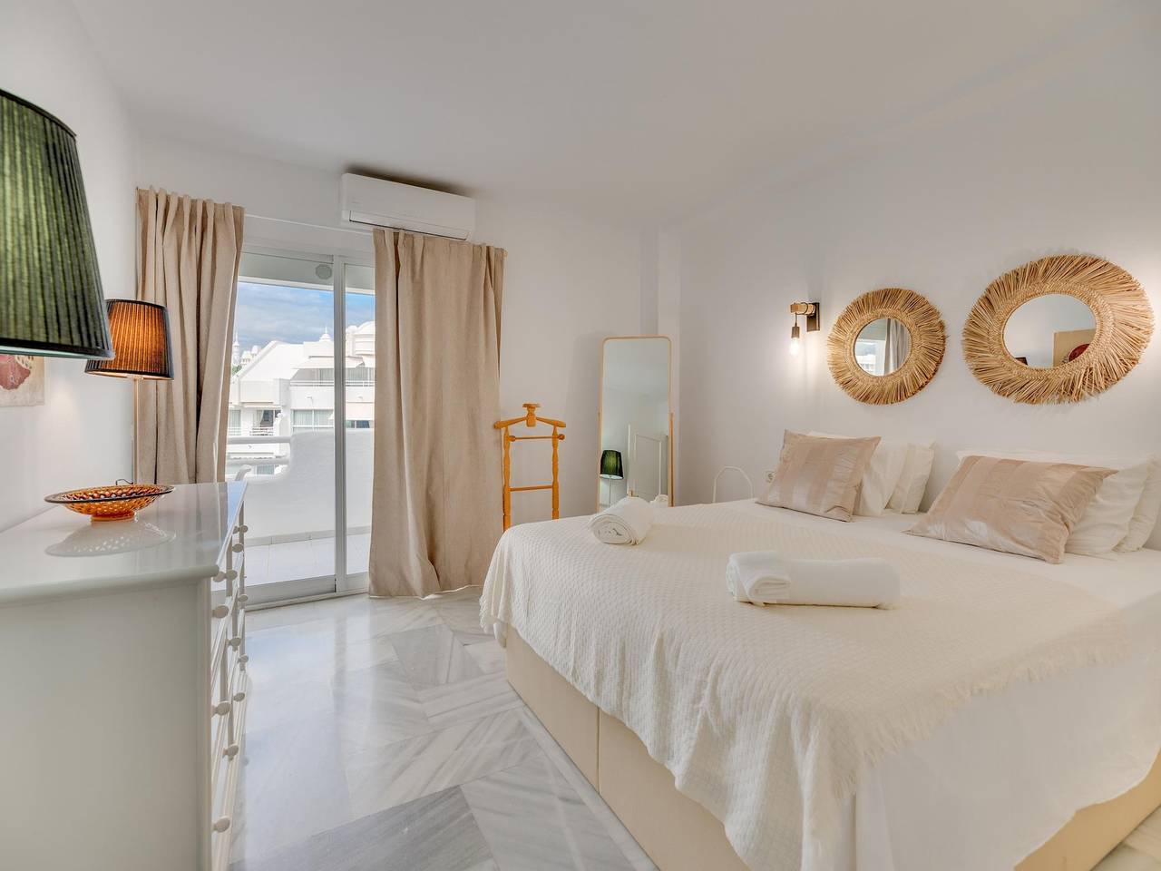 Geheel vakantieappartement, Vakantieappartement voor 3 personen met terras in Benalmádena Costa, Benalmádena