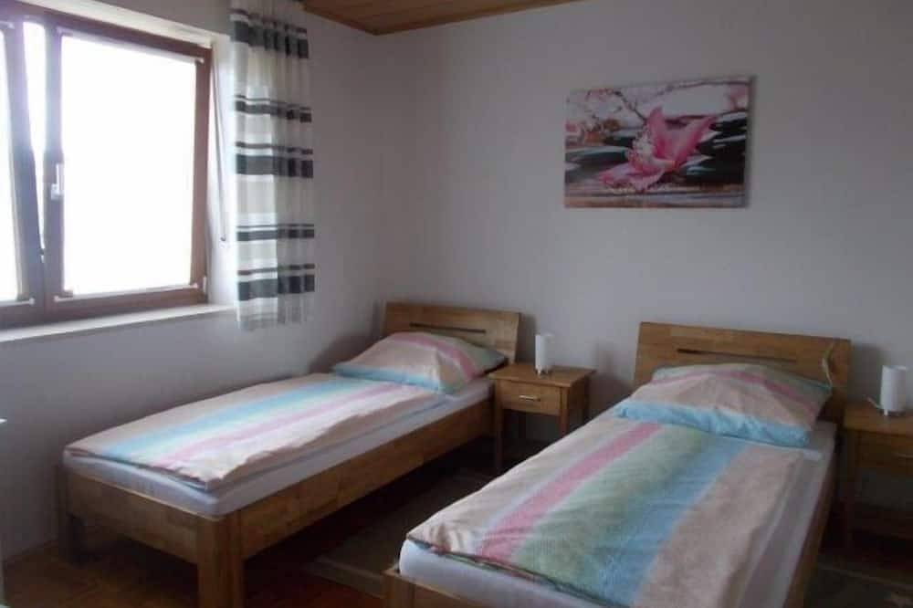 Ganze Wohnung, Ferienwohnung (50qm) mit Terrasse für bis zu 3 Personen in Kelheim, Altmühltal