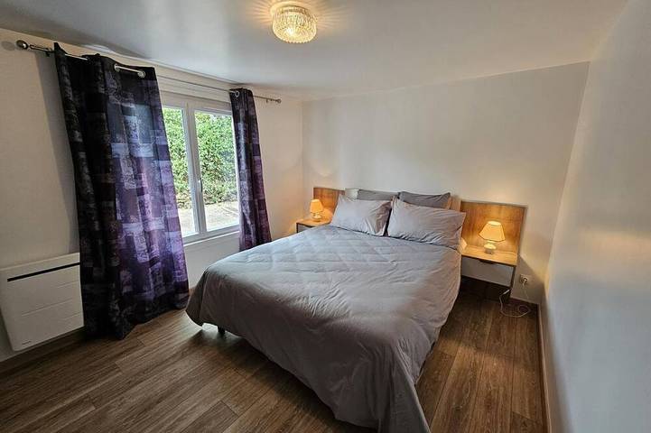 Gîte pour 4 personnes, avec jardin à Chargé - 2