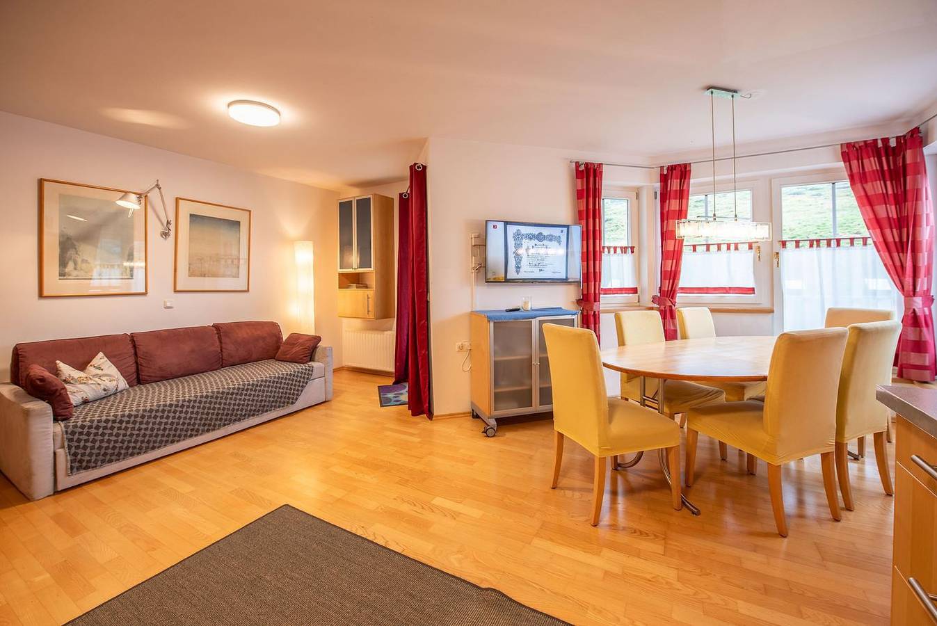 Ganze Wohnung, Gemütliches Apartment mit Bergblick und Pistennähe in der Zillertal Arena in Hochkrimml, Krimml