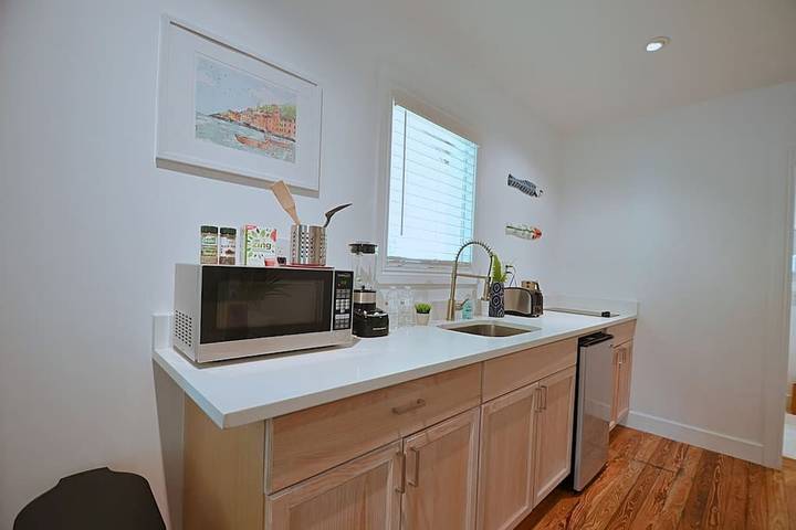 Vacation rental for 2 people, with balcony and yard in Coral Gables