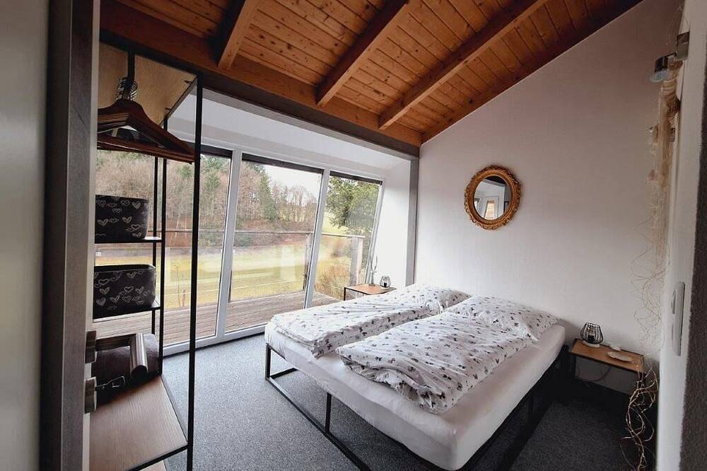 Alb Chalet mit Naturschwimmteich und Sonnendeck in Heroldstatt, Alb-Donau-Kreis