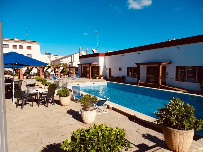 Casa de huéspuedes para 9 personas, con Terraza además de Jardín y Piscina en Costa Dorada
