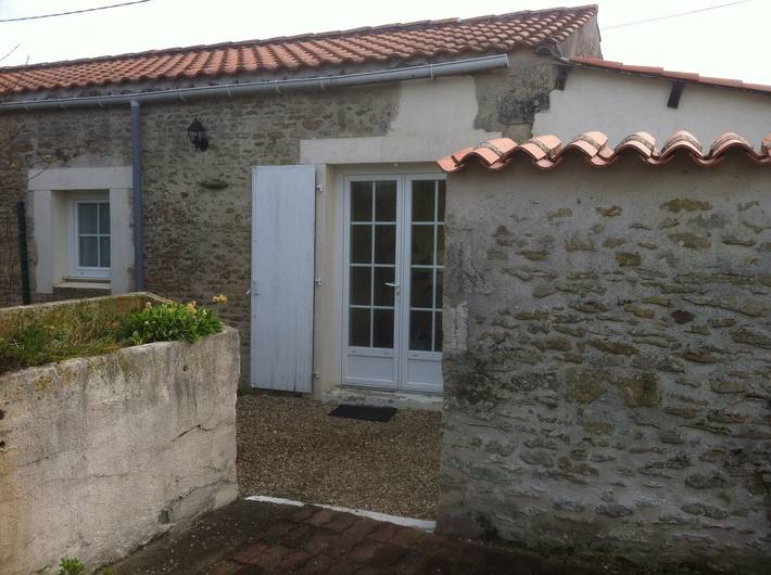Casa vacacional 'Gite Les Coquillages' con piscina, terraza compartida y Wi-Fi in La Devise, Region de Rochefort