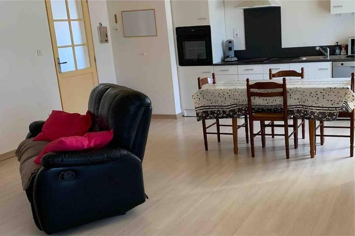 Gîte pour 4 personnes dans Longemaison