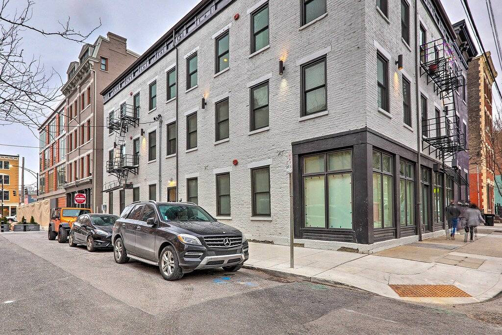 Ganze Wohnung, 'The Republic Retreat' Walk to Washington Park! in Cincinnati, Hamilton County (OH)