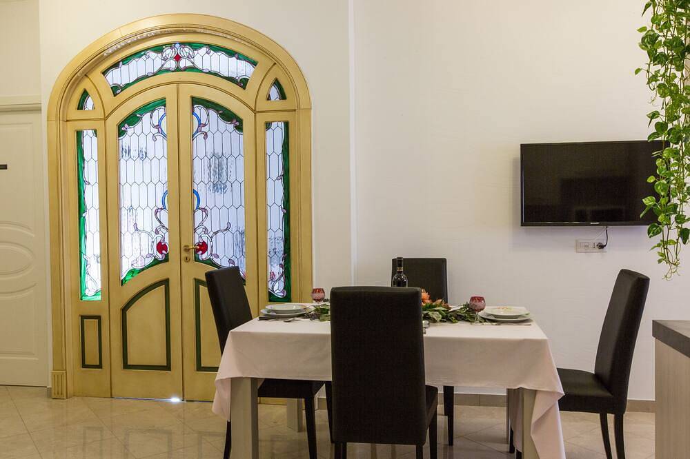 Apartamento entero, Apartamento \"Primavera holidayhouse” centro Roma 100m del Vaticano Free Wifi in El Vaticano, Provincia de Roma