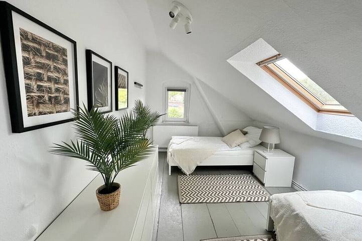 Ganze Wohnung, Apartment in Kremmen for 9 Guests| Free Wifi & Parking in Kremmen, Ruppiner Seenland