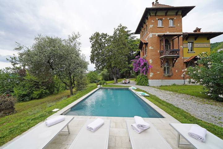 Villa für 10 Personen, mit Balkon und Garten sowie Seeblick, mit Haustier in Salò - 2