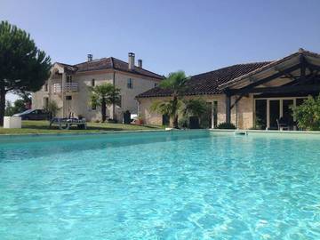 Gîte pour 4 personnes, avec jardin ainsi que vue et piscine à Puymirol