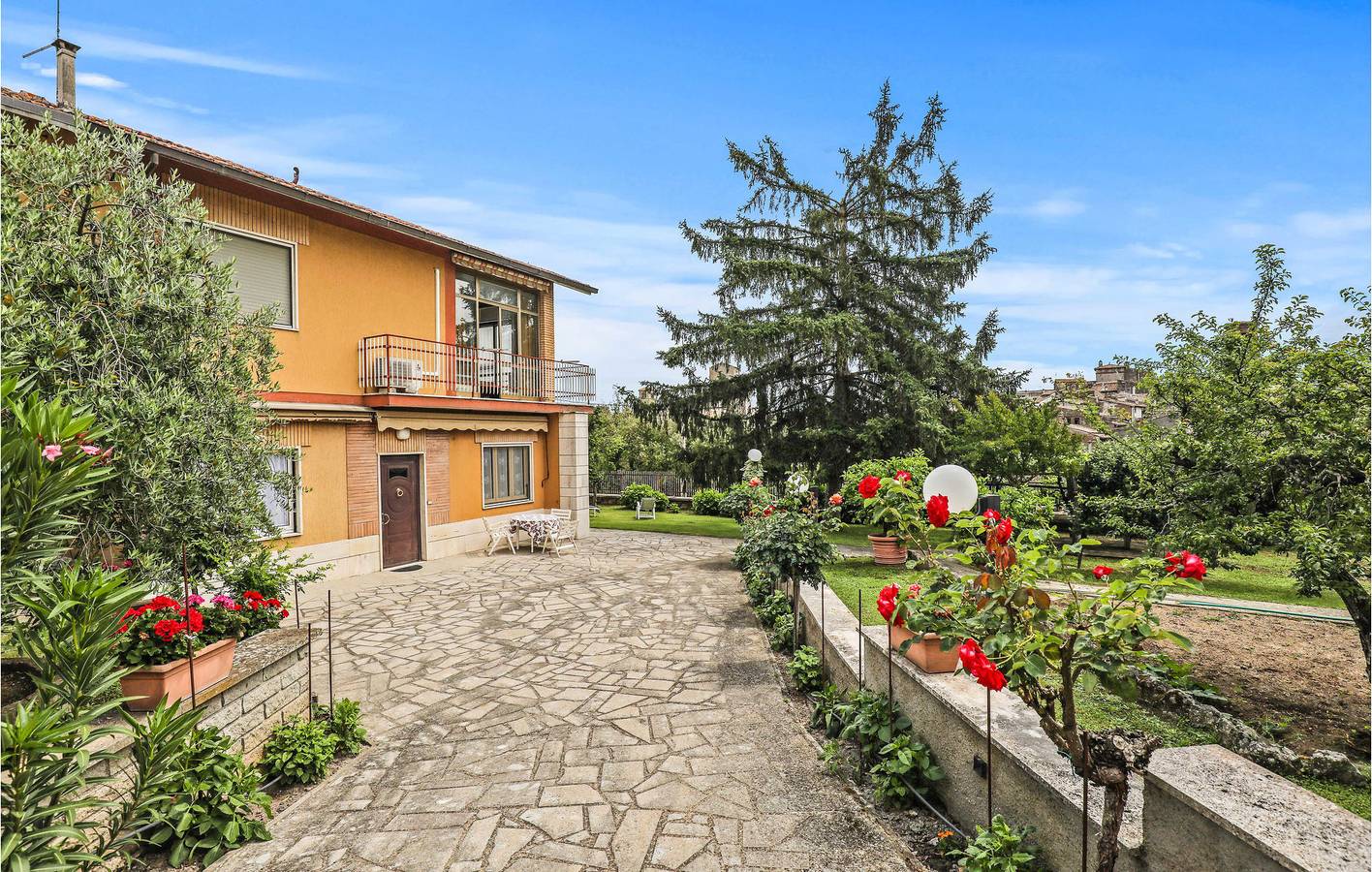 Accogliente appartamento con WiFi e parcheggio vicino a Vitorchiano in Vitorchiano, Provincia di Viterbo