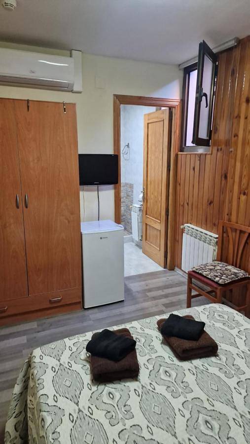 Gîte pour 3 personnes, avec terrasse, animaux acceptés à Arén - 4