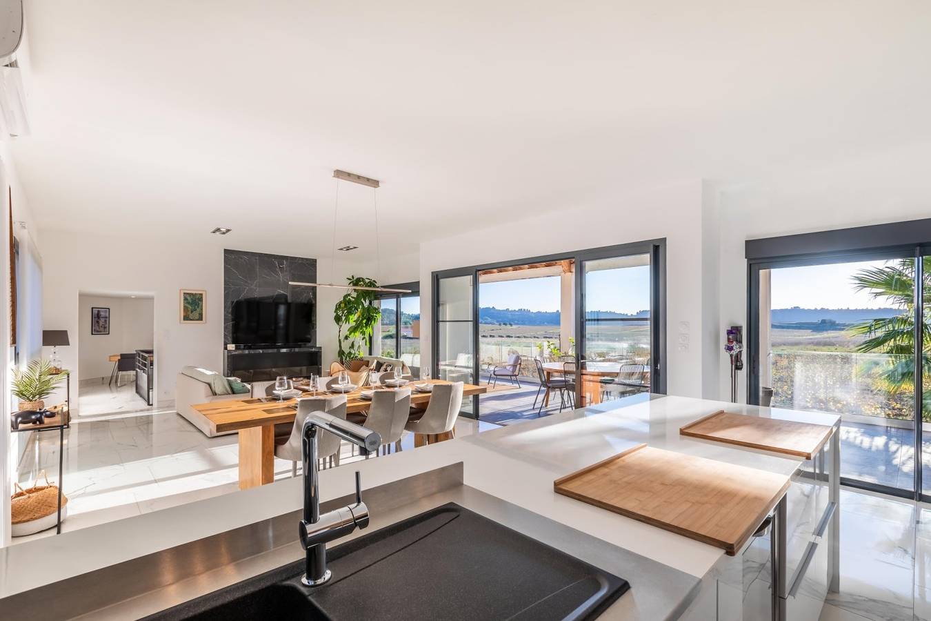 Villa luxe piscine / spa intérieure chauffée, vue exceptionnelle in Plaissan, Région de Lodève
