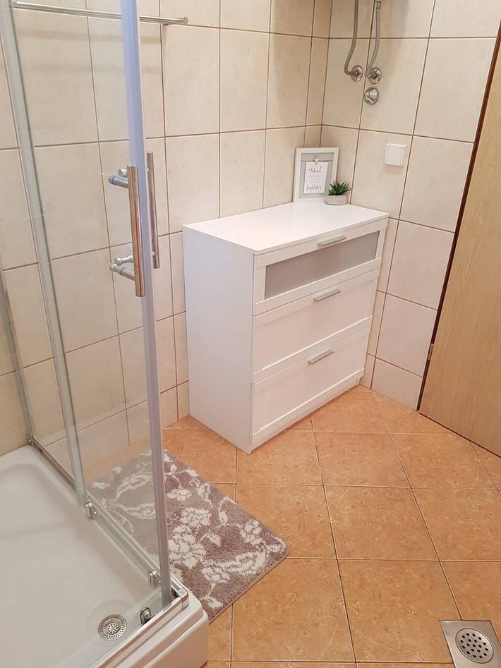 Ferienwohnung für 4 Personen, mit Balkon/Terrasse in Pakostane