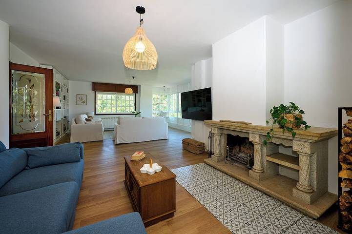 Casa de férias para 14 pessoas, com jardim e terraço, com animais de estimação em Santiago de Compostela