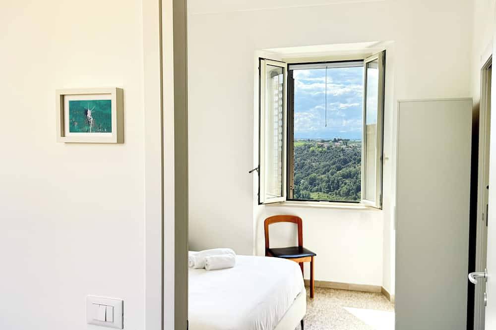 Entire apartment, Dimora Montemare - One Bedroom Apartment, Sleeps 4 in San Vito Chietino, Chieti Province