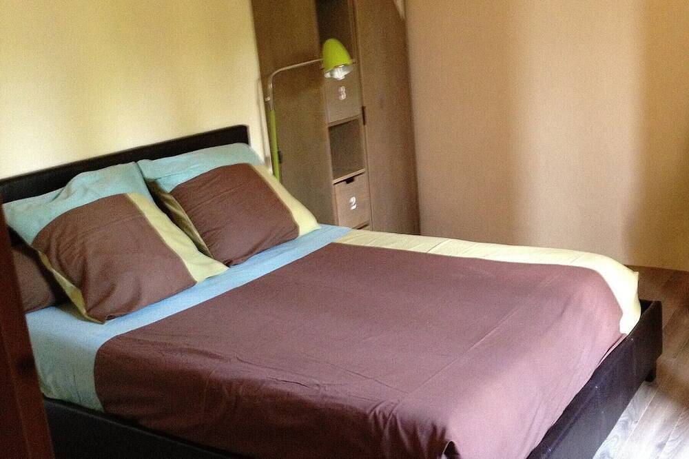 Discover our charming mas with swimming pool for rent in Provence. in Beaumes-de-Venise, Vaucluse