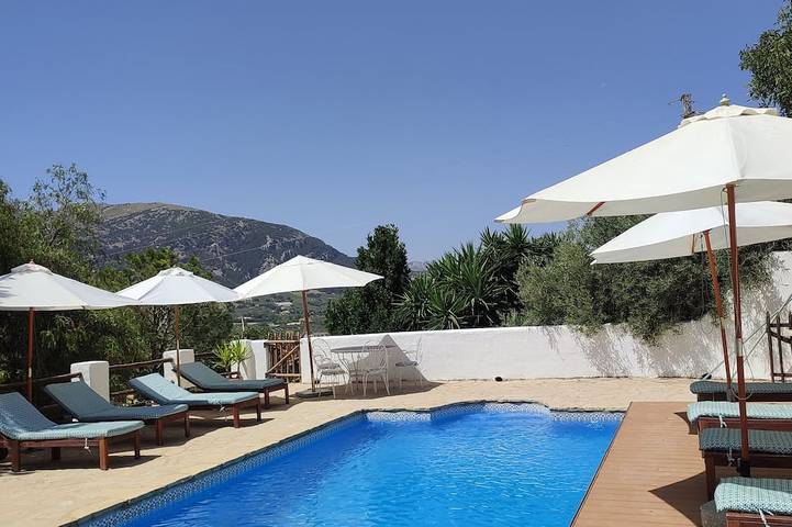 Gîte pour 4 personnes, avec balcon et jardin ainsi que jacuzzi et piscine - 1