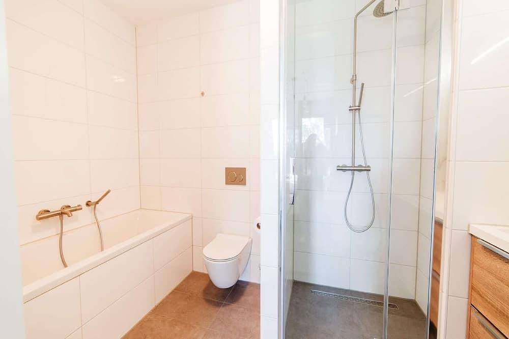 Luxusvilla mit Innenpool in Maastricht, Hoge Kempen