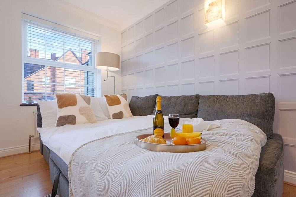 Entire apartment, Central Apartment with Free Parking & Fast Wifi in Northampton, Northamptonshire