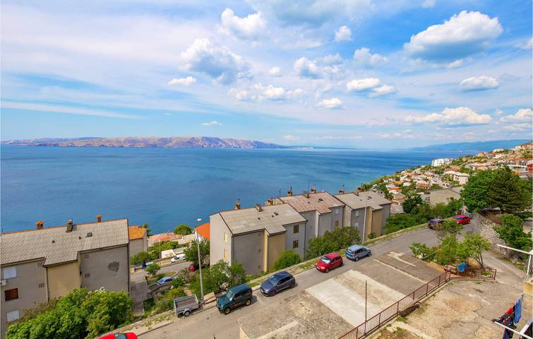 Ganze Ferienwohnung, Gemütlich, 2 km vom Strand entfernt: Terrasse, WLAN und Parkplatz in einer modernen Wohnung in Senj, Kvarner Festland