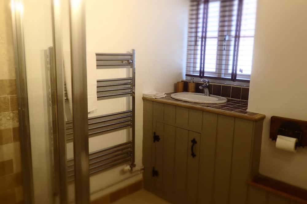 Cosy Cotswold - The Snug - cottage in the centre of  Burford in Burford, Oxfordshire