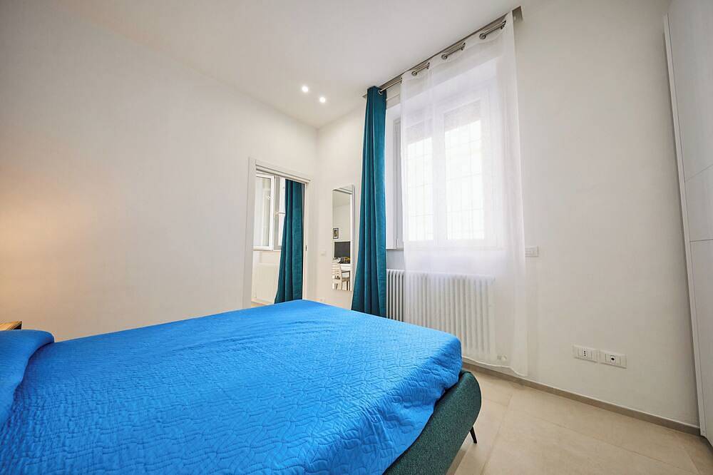 Apartamento entero, Modern apartment in the heart of the city in Plasencia (Italia), Via Francigena