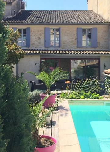 Chambre d’hôte pour 2 personnes, avec jardin et piscine à Puisseguin
