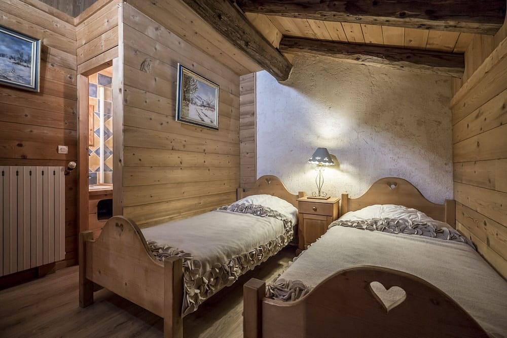 Chalet Farm La Laiterie 200m walking to ski lift Peisey-Vallandry Paradiski in Massif de la Vanoise