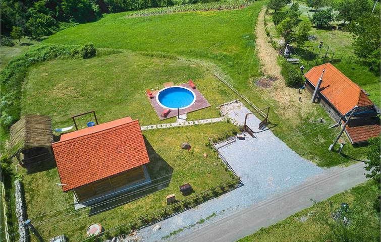 Reizende 94 m² große Wohnung mit Pool, Terrasse und WLAN in der Nähe des Stadtzentrums von Popovača in Sisak-Moslavina