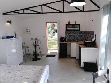 Chambre d’hôte pour 3 personnes, avec jardin et vue à Sainte-Terre