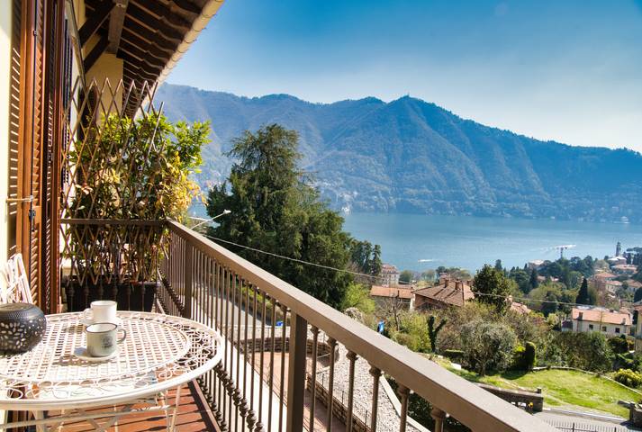 Ferienwohnung für 4 Personen, mit Ausblick und Seeblick sowie Balkon - 1
