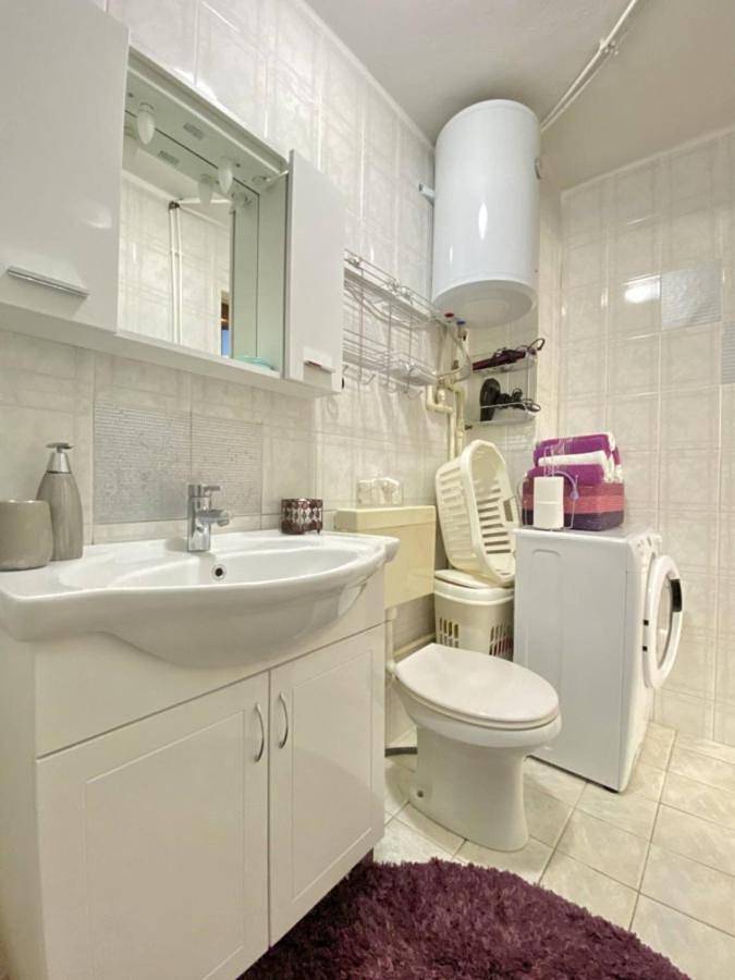Ganze Wohnung, Lovely Apartment Marina Blue in Pinezici, Krk