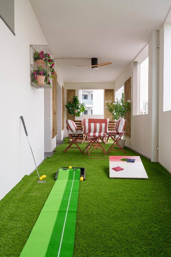 Appartement entier, L'Esplanade - T3 Design avec Parking et Mini-golf in Le Bouscat, Région de Bordeaux