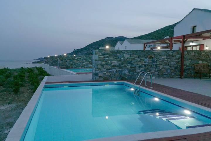 Villa für 4 Personen, mit Garten und Ausblick sowie Pool, kinderfreundlich in Griechenland - 2