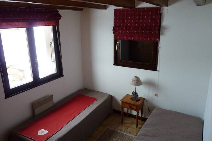 Gîte pour 9 personnes, avec terrasse et jardin, animaux acceptés dans Station de Larcenaire - Bussang - 2