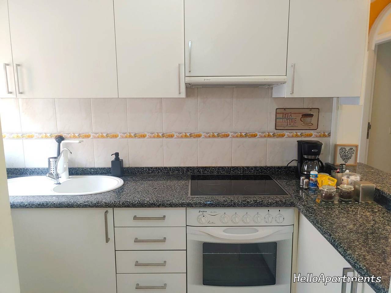 Entire apartment, Seafront Apartment with Pool, 2 Bedrooms, and Stunning Views in Costa del Silencio in Costa del Silencio, Arona