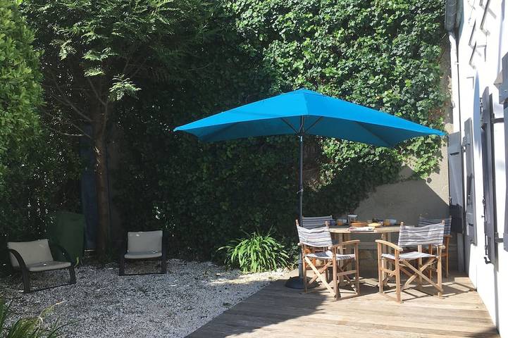 Location de vacances pour 4 personnes, avec terrasse et jardin dans Plage de Keraude