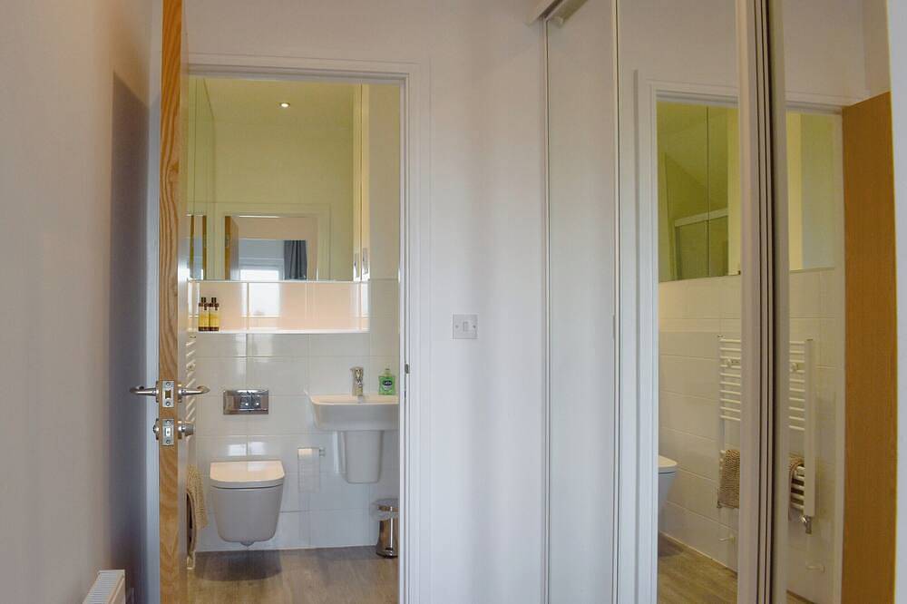 4 bedroom accommodation in Westward Ho! in Westward Ho, Hartland Devon Heritage Coast