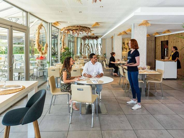 Hôtel pour 3 personnes, avec piscine et jardin, animaux acceptés