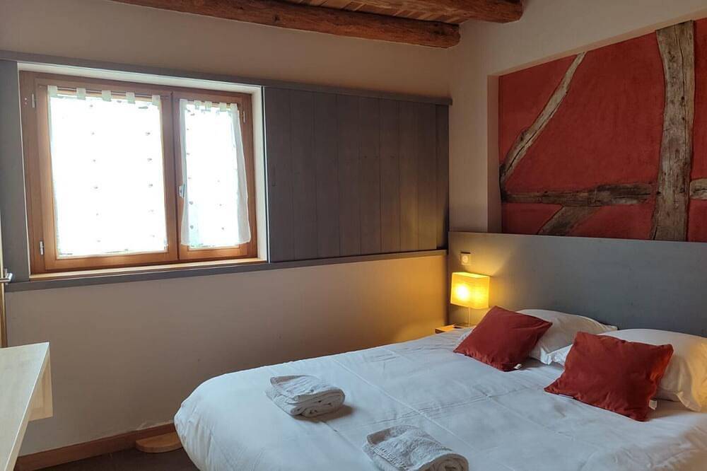 Casa rural tranquila para 4 pers. con jardín en Montbeugny in Montbeugny, Allier (desambiguación)