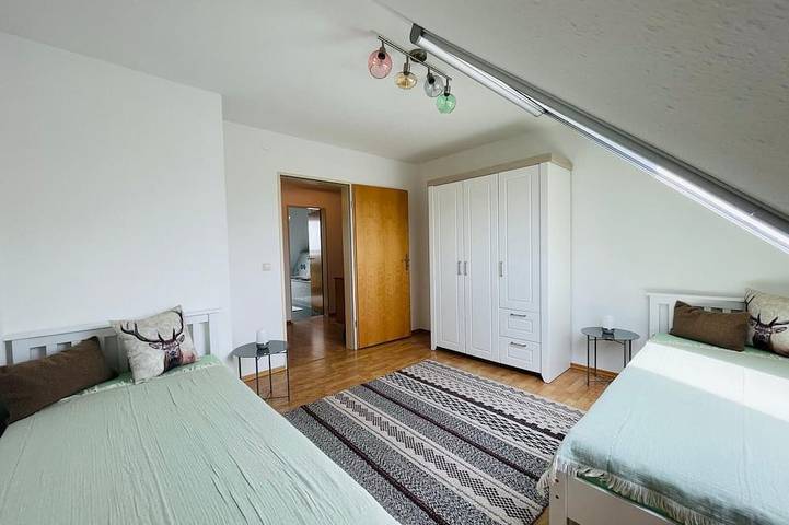 Ganze Wohnung, Sonnige Ferienwohnung mit Balkon nahe Augsburg in Bayerisch Schwaben