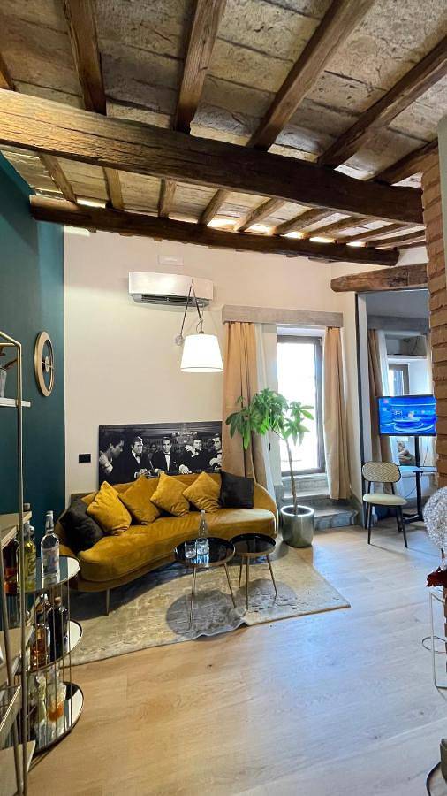 Gîte pour 2 personnes, avec jardin et vue dans Basilique Saint-Pierre - 4