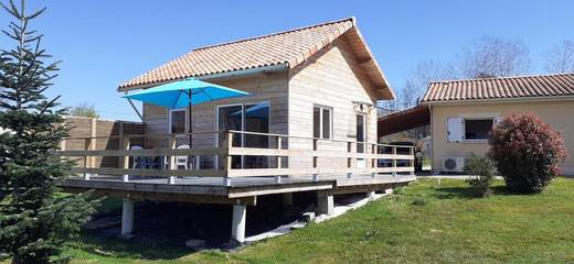 Maison de campagne pour 4 personnes, avec terrasse et jardin à Château-l'Évêque