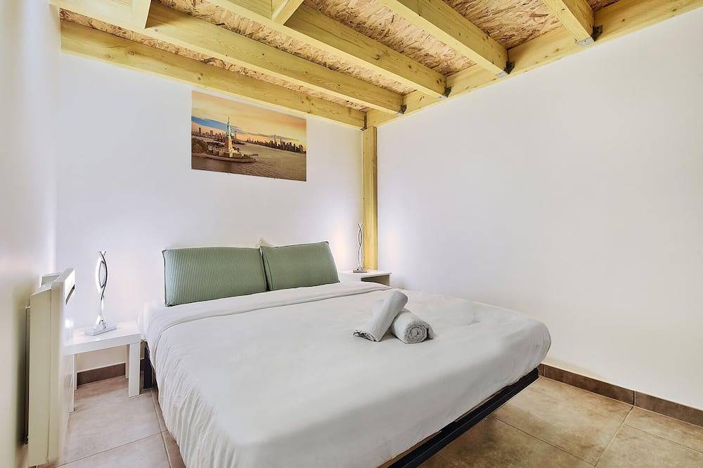 Entire apartment, Le Somptueux Saint Clair, T2/t3 a Caluire in Caluire-et-Cuire, Rhône