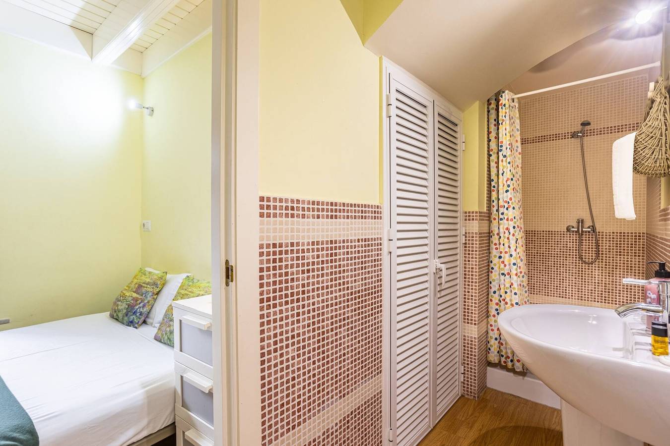 Hel lejlighed, Duplex en antigua casa palacio in Casco Antiguo, Sevilla