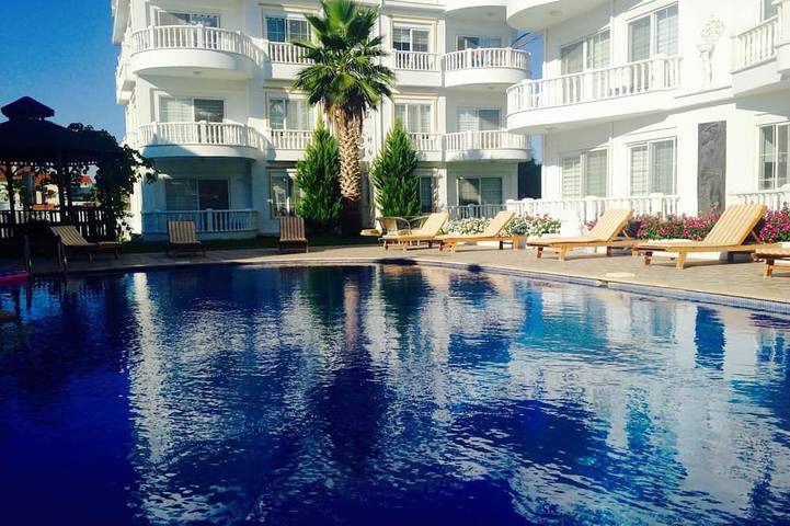 Ferienwohnung für 6 Personen, mit Pool und Garten sowie Sauna und Balkon - 1